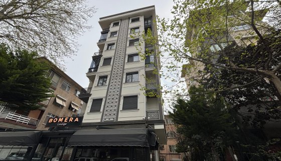 SUADİYE'DE SATILIK 6 YILLIK İSKANLI BALKONLU TAŞINMAYA HAZIR 2+1